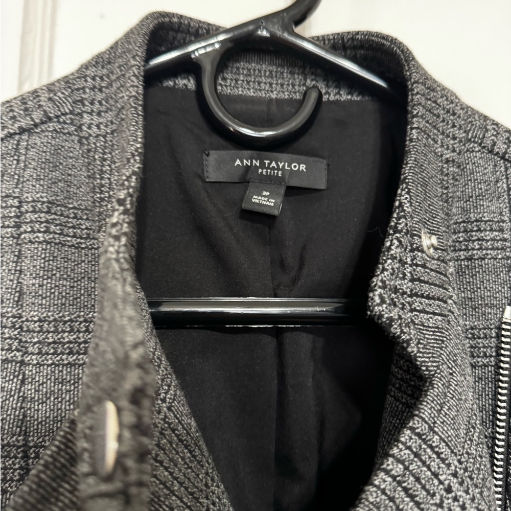 Ann Taylor jacket - Picture 3 of 5